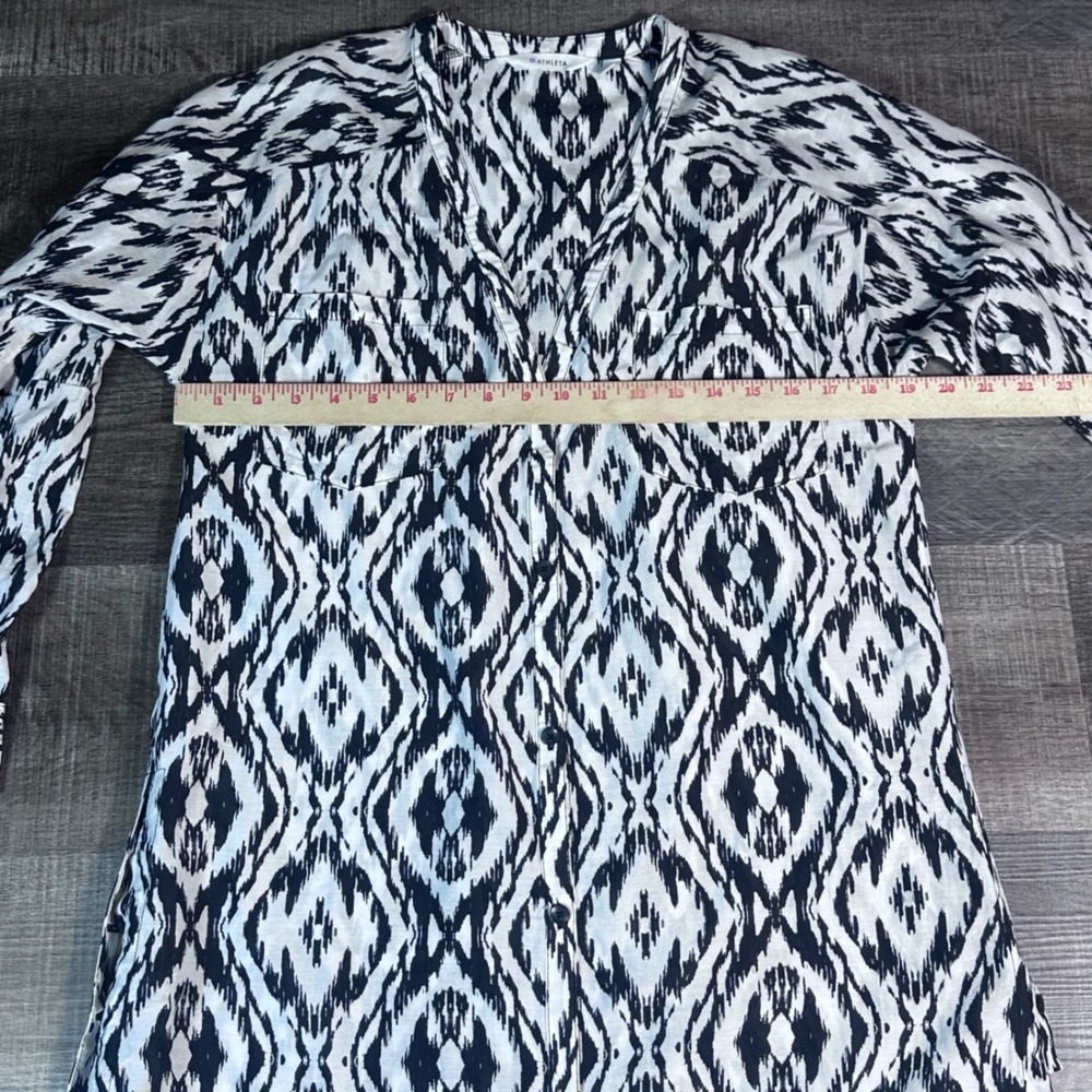 Athleta Printed Kaftan Tunic Top Women's M Black White Ikat Cotton Silk Blend - Picture 5 of 8